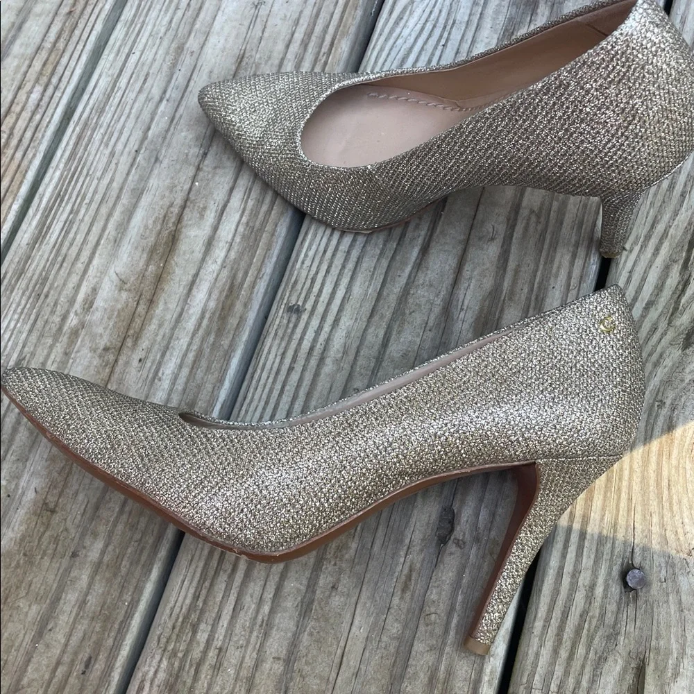 EUC- Coach Gold Sparkly Textured Vero Cuoio Heels Size 6.5 - Picture 11 of 16
